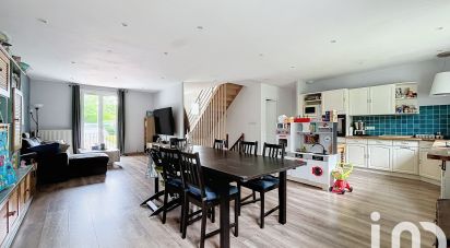 Maison 6 pièces de 135 m² à Saint-Règle (37530)