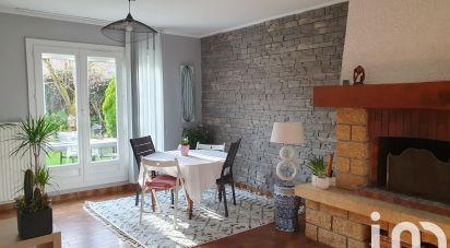 Traditional house 6 rooms of 133 m² in Mandres-les-Roses (94520)