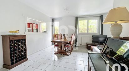 Appartement 3 pièces de 72 m² à Pontault-Combault (77340)