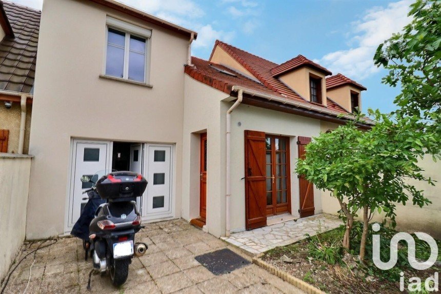 Maison traditionnelle 4 pièces de 81 m² à Roissy-en-Brie (77680)