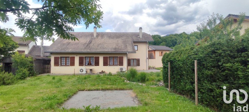 House 4 rooms of 160 m² in Aiton (73220)