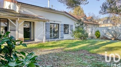 Maison traditionnelle 6 pièces de 160 m² à Forges-les-Bains (91470)