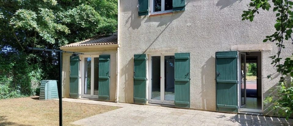 Maison 6 pièces de 102 m² à Cerizay (79140)