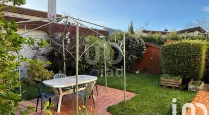 House 3 rooms of 81 m² in Combs-la-Ville (77380)