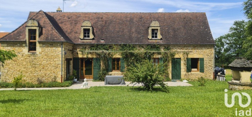 Maison 10 pièces de 260 m² à Sarlat-la-Canéda (24200)