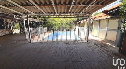 Maison 5 pièces de 110 m² à Saint-Saturnin-lès-Avignon (84450)