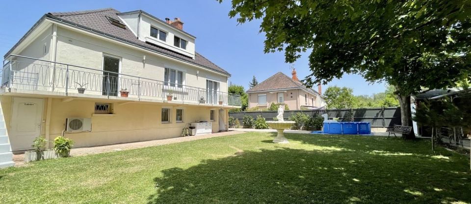 Maison 6 pièces de 201 m² à Chambray-lès-Tours (37170)