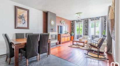 Maison 8 pièces de 230 m² à Morangis (91420)