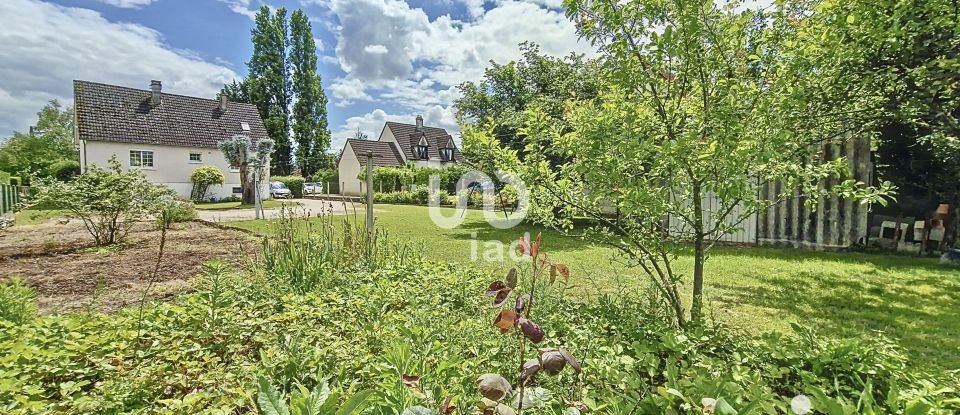 Maison traditionnelle 4 pièces de 130 m² à Fussy (18110)