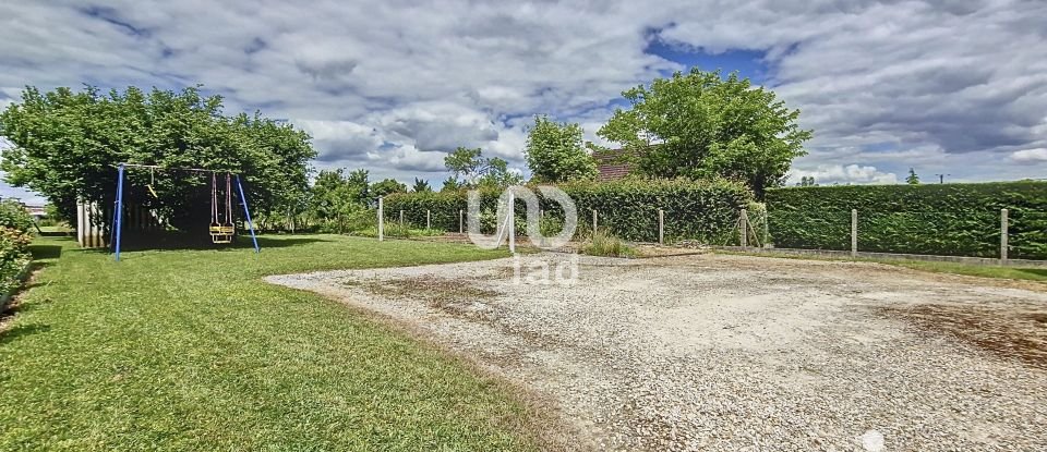 Traditional house 4 rooms of 130 m² in Bourges (18000)