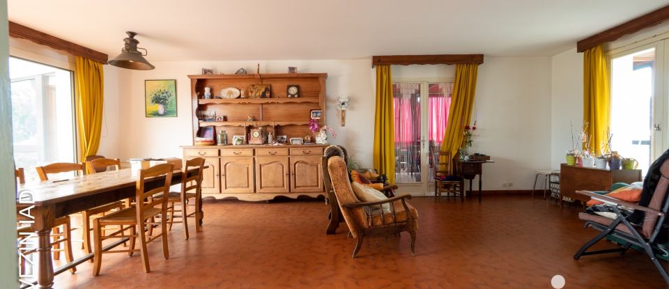 House 10 rooms of 196 m² in L'Houmeau (17137)