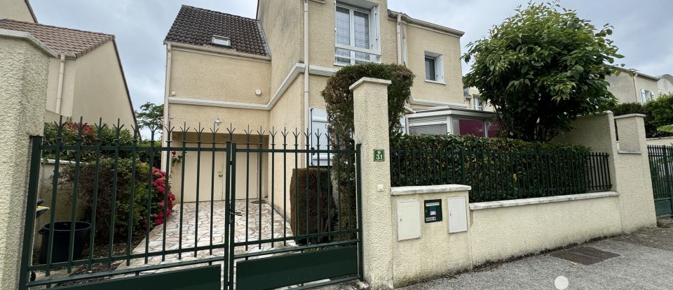 Maison 6 pièces de 158 m² à Savigny-le-Temple (77176)