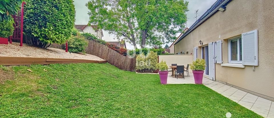 House 4 rooms of 90 m² in Nézel (78410)