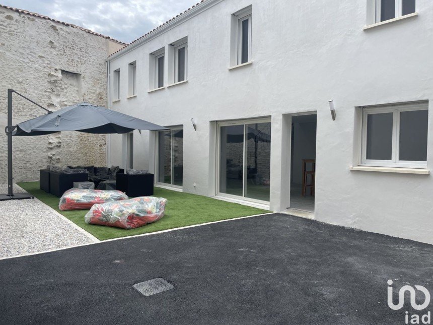 Maison 6 pièces de 145 m² à Saujon (17600)