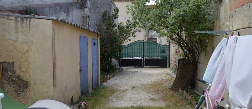 House 5 rooms of 100 m² in Jonquières-Saint-Vincent (30300)