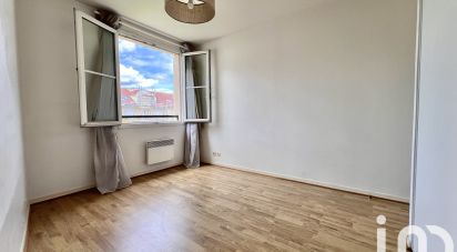 Apartment 2 rooms of 44 m² in Trappes (78190)