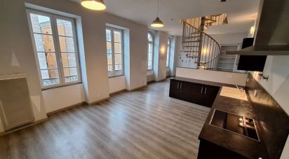 Apartment 3 rooms of 70 m² in Crest (26400)