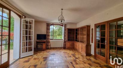 House 6 rooms of 139 m² in Saint-Saturnin (16290)