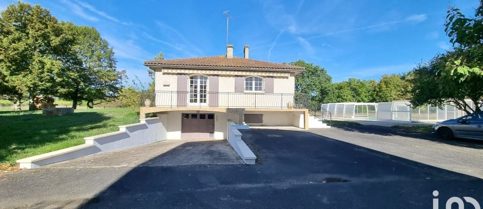 Maison 6 pièces de 139 m² à Saint-Saturnin (16290)