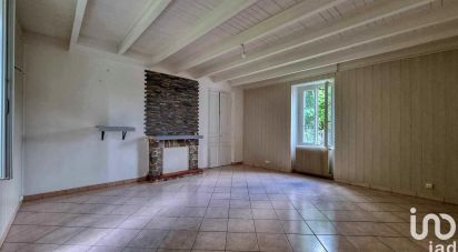 House 4 rooms of 126 m² in Saint-Saturnin (16290)