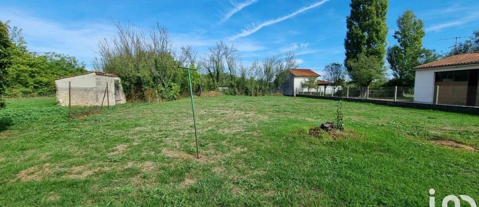 Maison 4 pièces de 126 m² à Saint-Saturnin (16290)