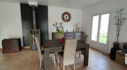 Maison 4 pièces de 102 m² à Grosbreuil (85440)