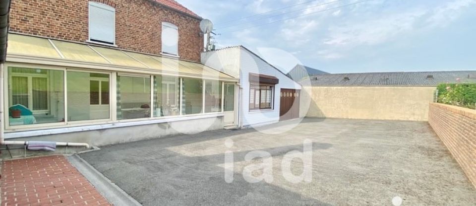 House 8 rooms of 197 m² in Fléchin (62960)