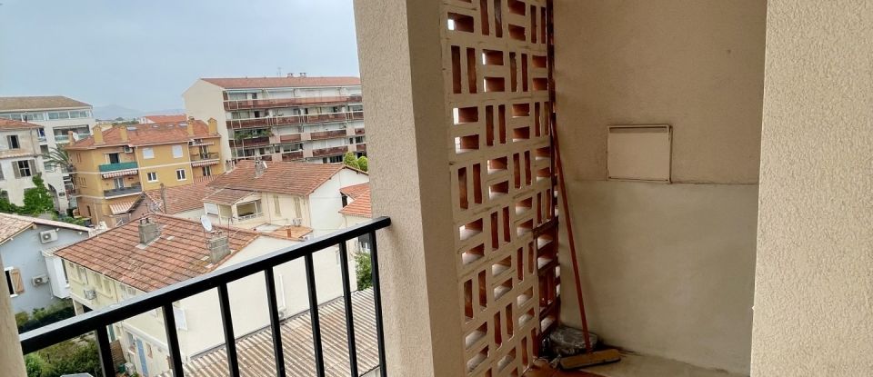 Apartment 1 room of 29 m² in Saint-Raphaël (83700)