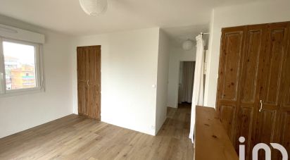 Apartment 1 room of 29 m² in Saint-Raphaël (83700)