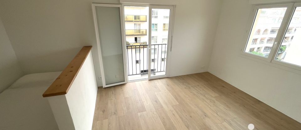 Apartment 1 room of 29 m² in Saint-Raphaël (83700)