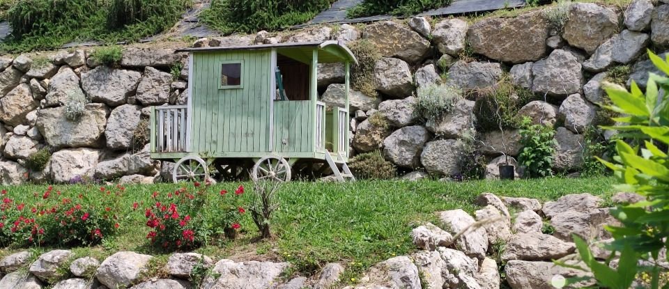 Maison traditionnelle 8 pièces de 189 m² à Saint-Georges-de-Commiers (38450)