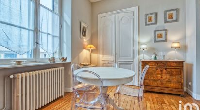 Appartement 5 pièces de 137 m² à Bordeaux (33300)