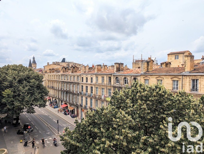 Appartement 4 pièces de 105 m² à Bordeaux (33000)