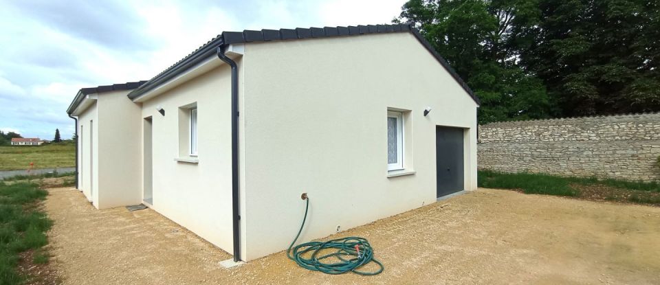 Maison 3 pièces de 68 m² à Chabournay (86380)