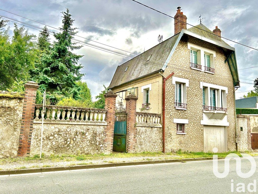 Traditional house 4 rooms of 88 m² in Courtenay (45320)