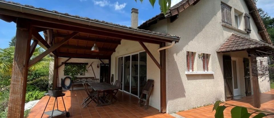 Maison 17 pièces de 420 m² à Augignac (24300)