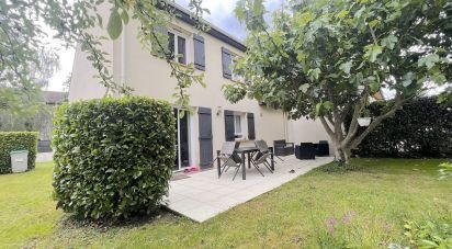 House 6 rooms of 105 m² in Marolles-en-Brie (94440)