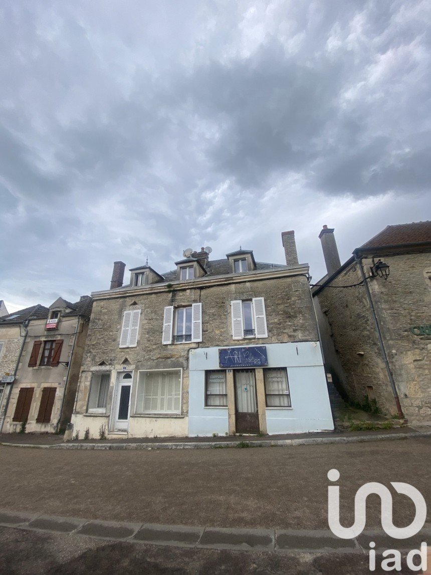 Maison de village 6 pièces de 189 m² à L'Isle-sur-Serein (89440)