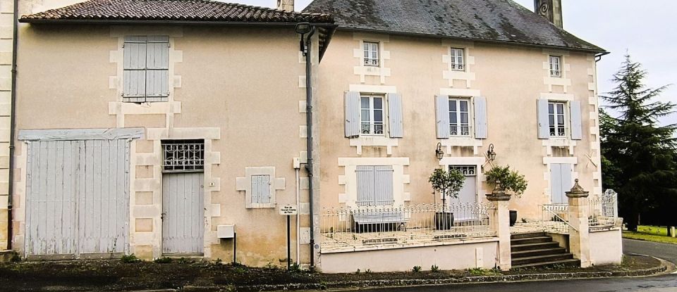 Maison 5 pièces de 216 m² à Château-Garnier (86350)