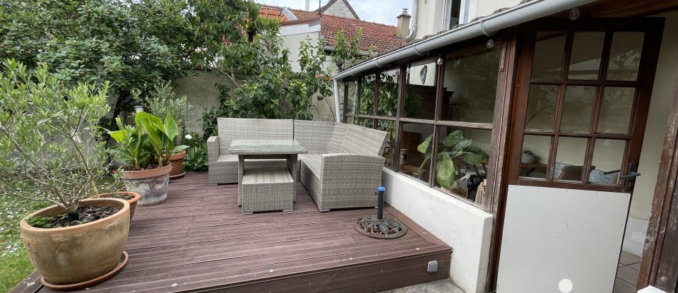 House 5 rooms of 109 m² in Saint-Maur-des-Fossés (94100)