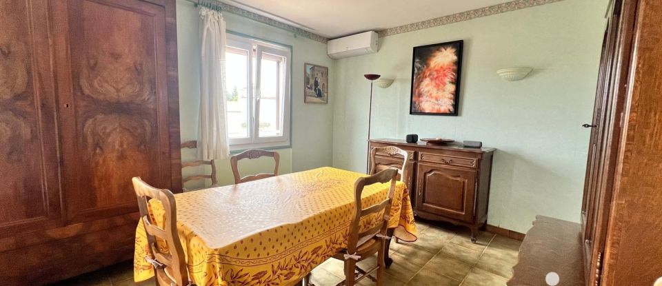 Traditional house 5 rooms of 157 m² in Générac (30510)