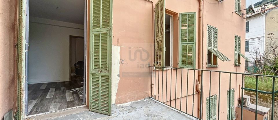 Building in Nice (06300) of 212 m²