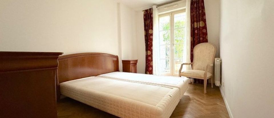 Apartment 3 rooms of 100 m² in Rambouillet (78120)