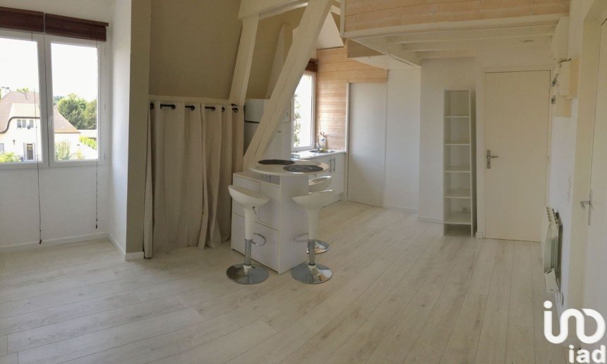 Apartment 1 room of 23 m² in Crosne (91560)