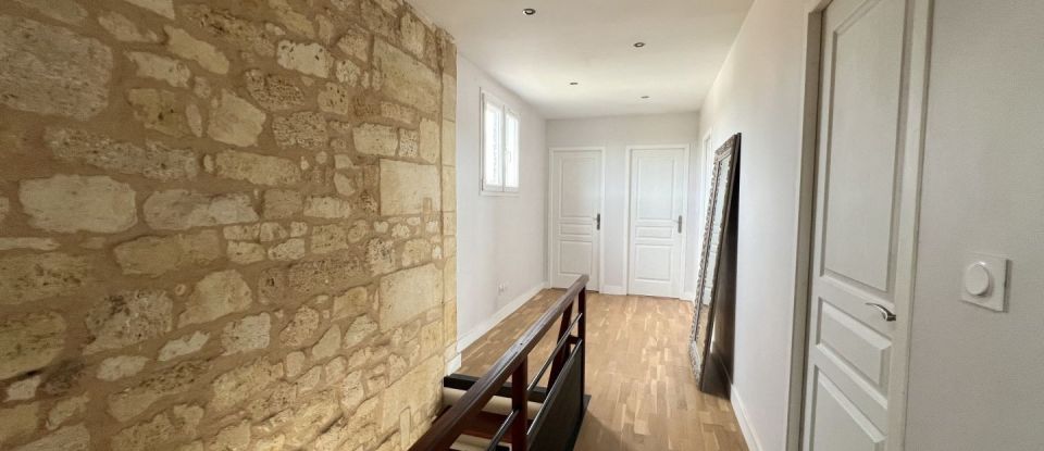House 5 rooms of 110 m² in Prignac-et-Marcamps (33710)