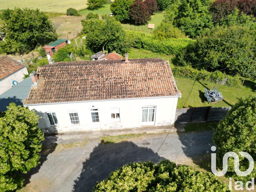 Traditional house 3 rooms of 100 m² in Marennes (17320)