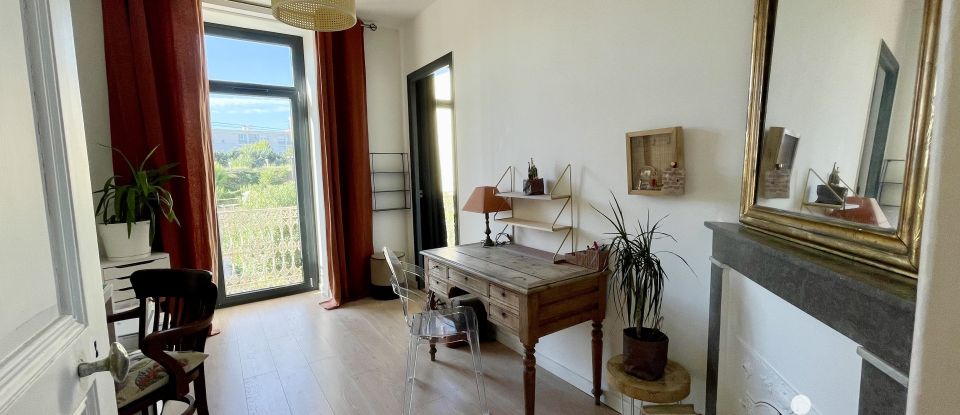 Maison de ville 8 pièces de 162 m² à Nîmes (30000)