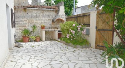 Town house 5 rooms of 128 m² in Niort (79000)