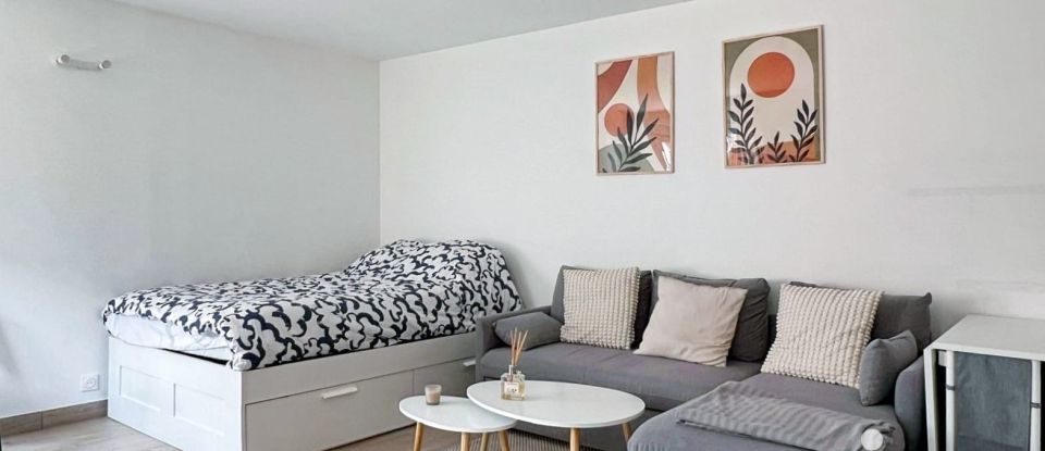 Apartment 1 room of 34 m² in Pontault-Combault (77340)