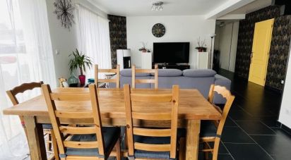 Maison 6 pièces de 128 m² à Noailles (60430)